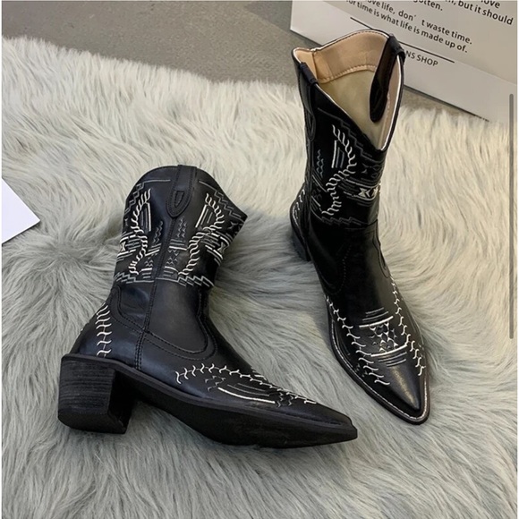 LAST 1! Cowboy Boots Embroidered Black Bohemian Aztec Festival Western - Picture 2 of 7